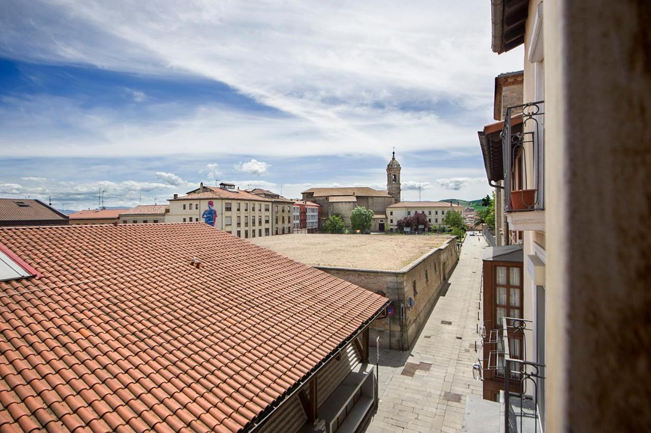 La Casa De Santa Maria Estudios Vitoria-Gasteiz Exteriör bild