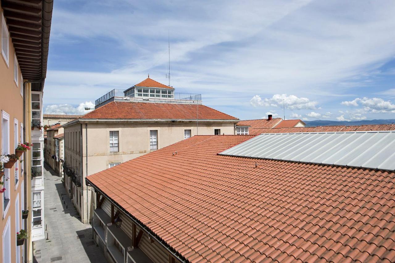 La Casa De Santa Maria Estudios Vitoria-Gasteiz Exteriör bild