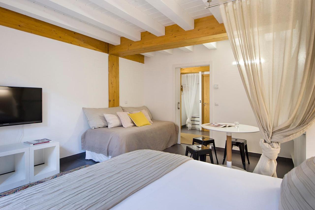 La Casa De Santa Maria Estudios Vitoria-Gasteiz Exteriör bild