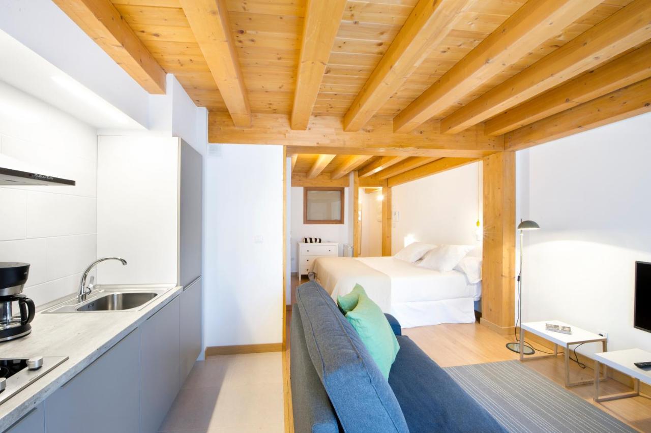 La Casa De Santa Maria Estudios Vitoria-Gasteiz Exteriör bild